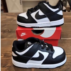 This is a toddler sneaker Nike dunks(panda)it is in excellent condition.